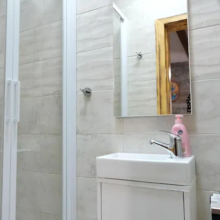 Apartma Nika *