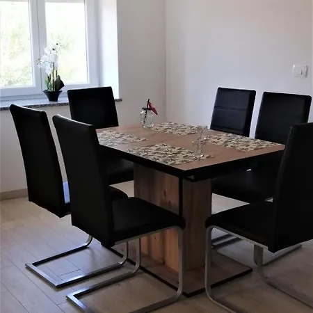 Apartma Nika