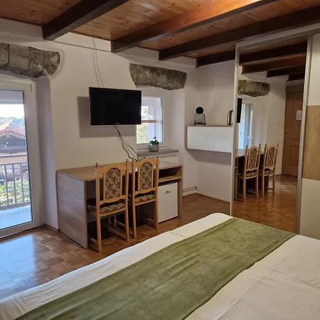 Apartma Nika Pobegi