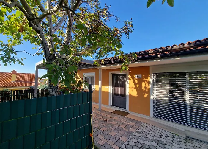 Apartma Nika * Pobegi