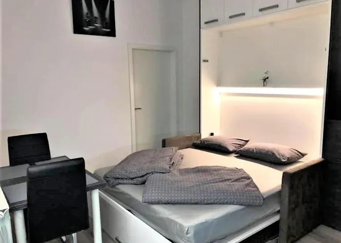 Apartma Nika * Pobegi